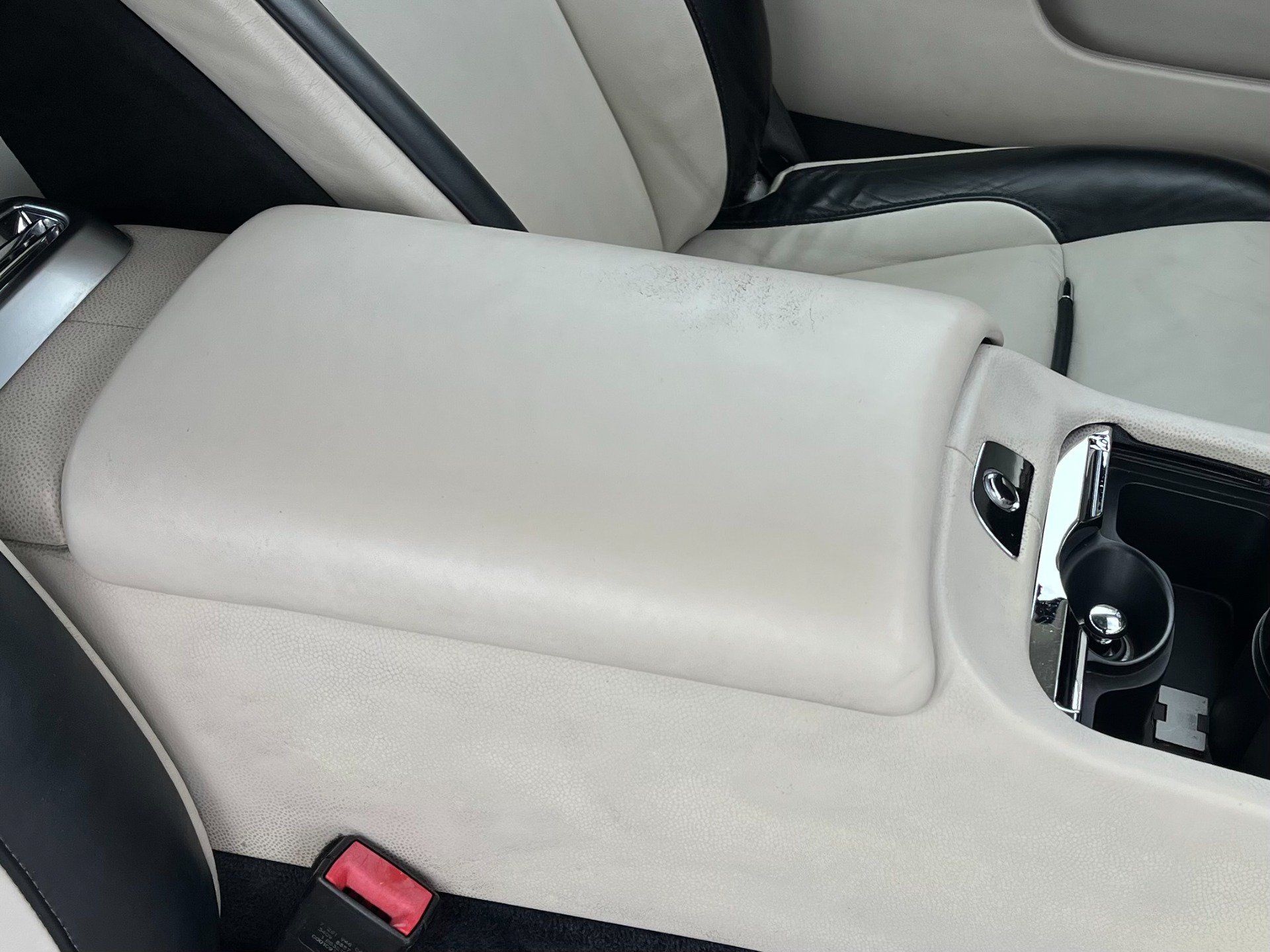 Used 2016 Rolls-Royce Wraith RWD image 33