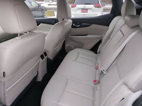 Certified 2022 Nissan Rogue Sport SL image 30