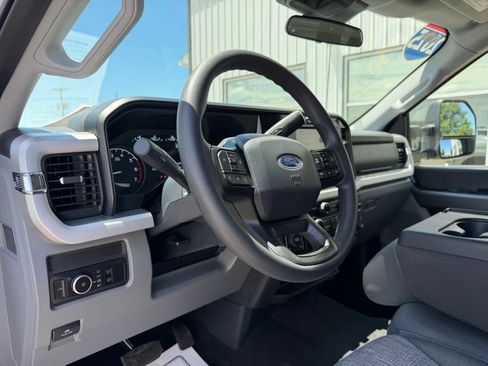Used 2025 Ford F350 XLT AWD/4WD image 16