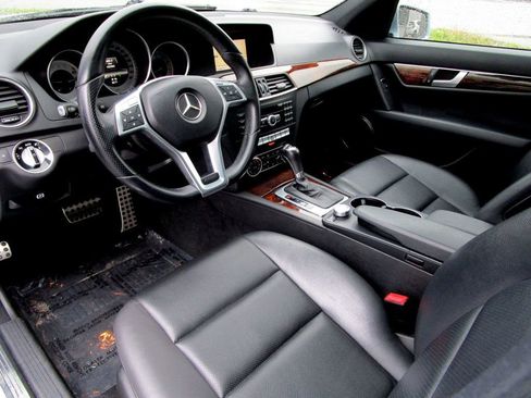 Used 2013 Mercedes-Benz C 250 Sedan image 12