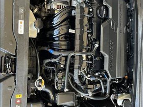 Used 2025 Hyundai Elantra SEL FWD image 23