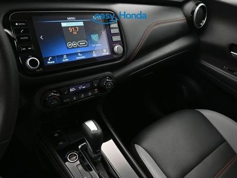 Used 2024 Nissan Kicks SR w/ SR Premium Package FWD image 11