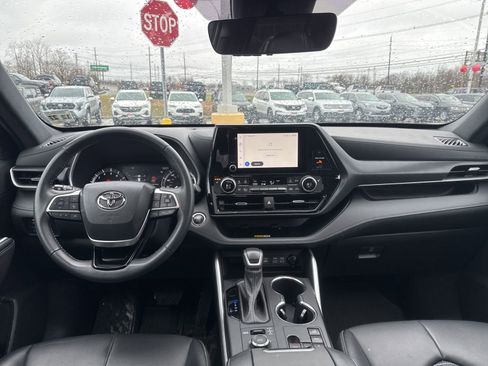 Used 2023 Toyota Highlander XSE image 21