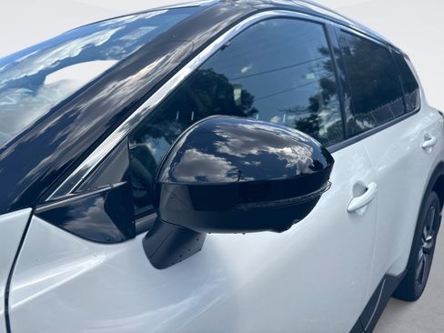 Used 2024 Nissan Rogue SL w/ SL Premium Package FWD image 12