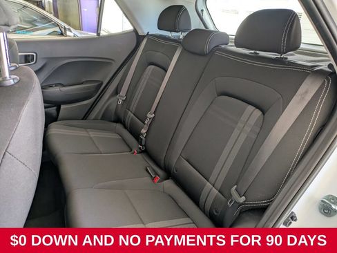 Used 2025 Hyundai Venue SEL FWD image 24