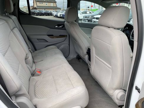 Used 2017 GMC Acadia SLE FWD image 21