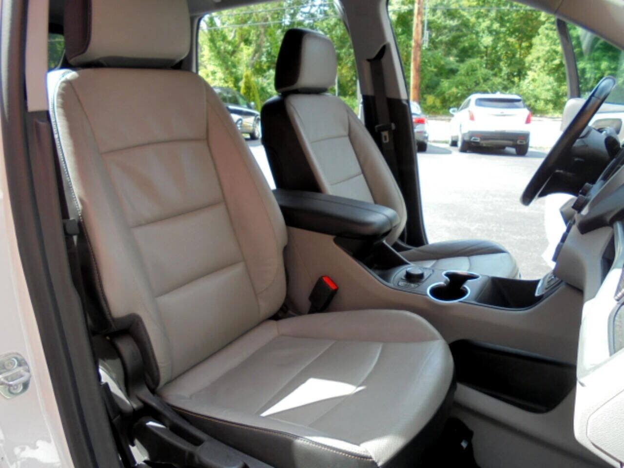 Used 2020 GMC Terrain SLT FWD image 12