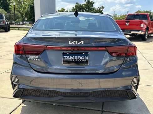 Used 2024 Kia Forte LXS image 3