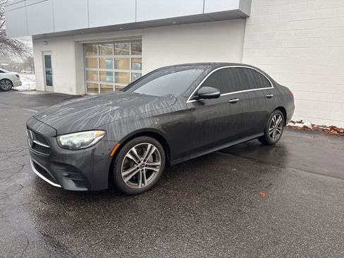 Used 2021 Mercedes-Benz E 350 4MATIC Sedan image 1