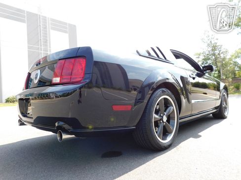 Used 2009 Ford Mustang GT Premium image 24
