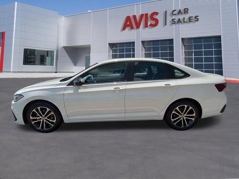 Used 2025 Volkswagen Jetta Sport FWD image 10