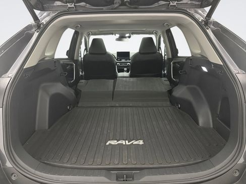 Used 2023 Toyota RAV4 XLE Premium AWD/4WD image 21