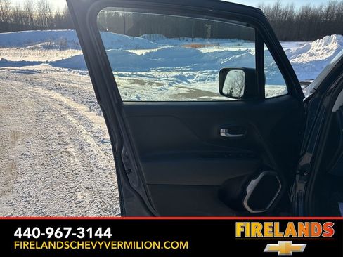 Used 2022 Jeep Renegade Latitude w/ Convenience Group image 13