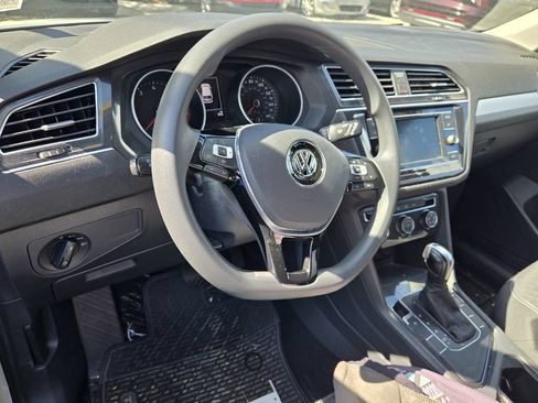 Used 2021 Volkswagen Tiguan S FWD image 11