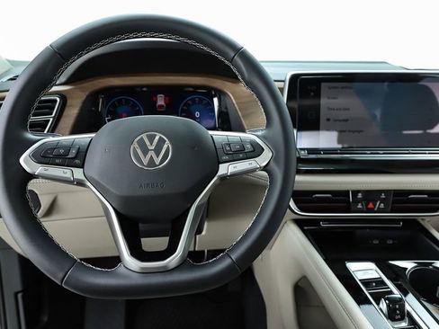 New 2026 Volkswagen Atlas SE image 59