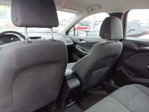 Used 2018 Chevrolet Cruze LT w/ LT Fleet Convenience Package image 16