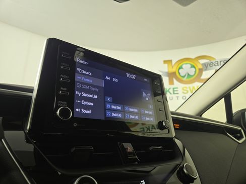 Used 2021 Toyota Corolla LE image 19