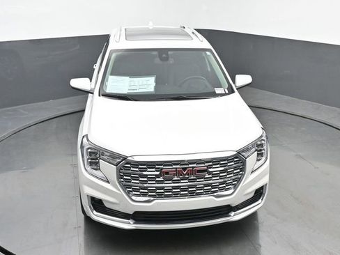 Used 2023 GMC Terrain Denali w/ LPO, Floor Liner Package AWD/4WD image 43