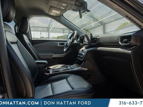 Used 2023 Ford Explorer XLT w/ Equipment Group 202A AWD/4WD image 24