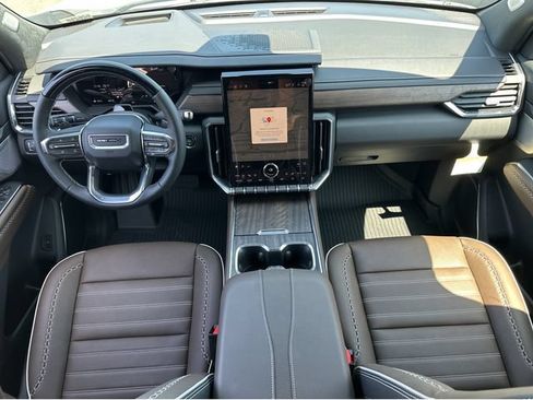 New 2026 GMC Acadia Denali Ultimate w/ LPO, Floor Liner Package AWD/4WD image 8
