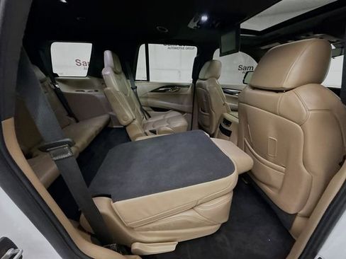 Used 2020 Cadillac Escalade Platinum image 33