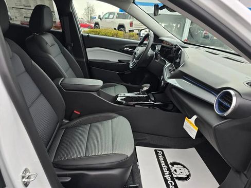 New 2026 Chevrolet Trax LT w/ Driver Confidence Package FWD image 13