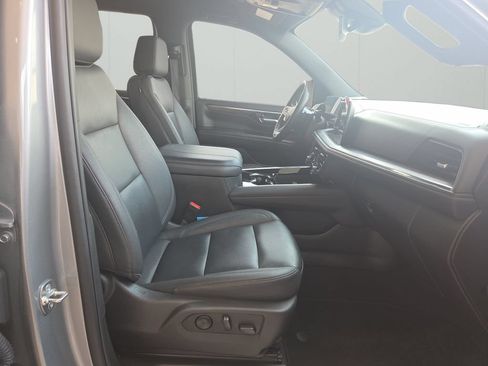 Used 2025 Chevrolet Tahoe Z71 AWD/4WD image 30