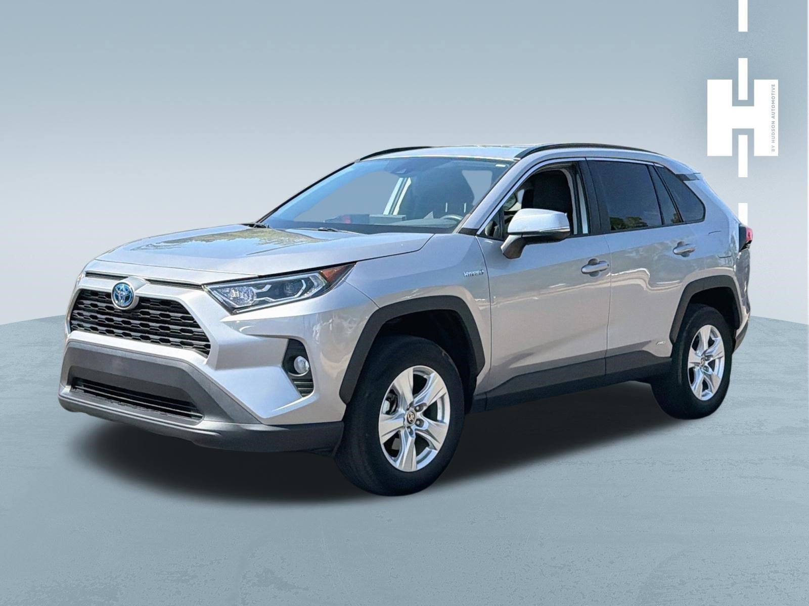 Used 2021 Toyota RAV4 XLE AWD/4WD image 2