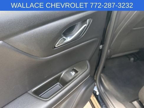 Used 2025 Chevrolet Blazer LT FWD image 12