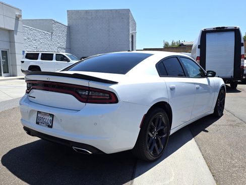 Used 2020 Dodge Charger SXT w/ Blacktop Package RWD image 5