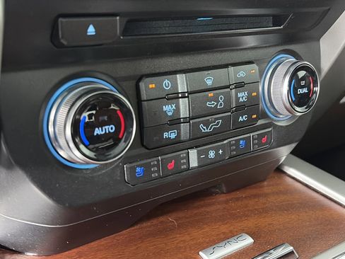 Used 2018 Ford F150 King Ranch w/ Equipment Group 601A Luxury image 21