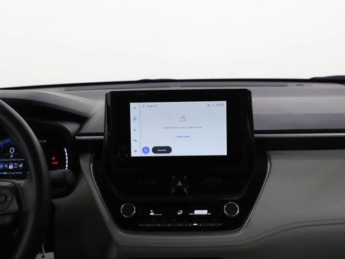 Used 2026 Toyota Corolla Cross L image 15