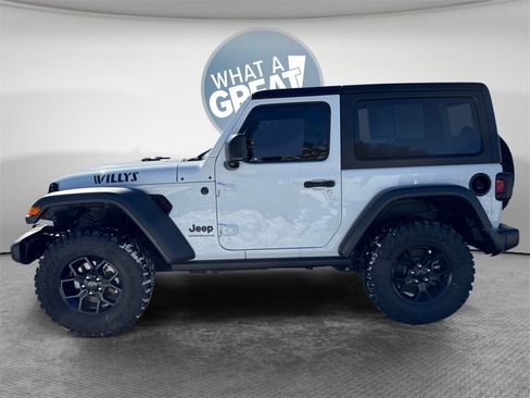 Certified 2025 Jeep Wrangler Willys image 6