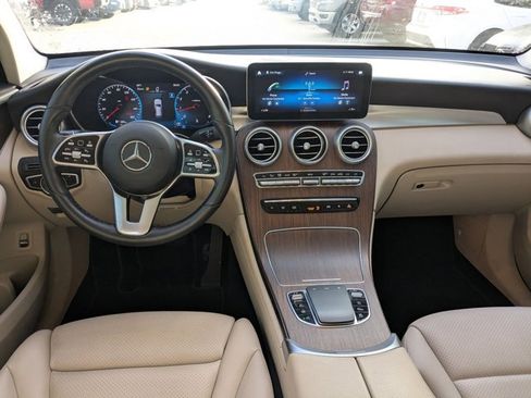 Used 2022 Mercedes-Benz GLC 300 4MATIC image 16