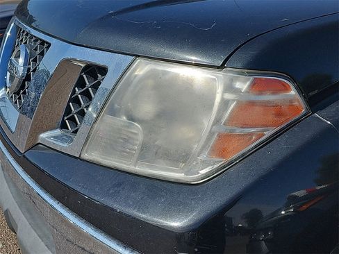 Used 2019 Nissan Frontier SL image 14