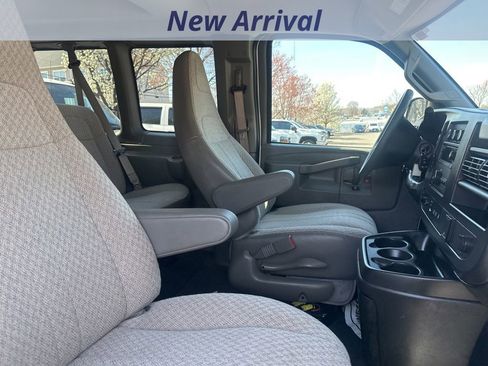Used 2024 Chevrolet Express 3500 LS image 4