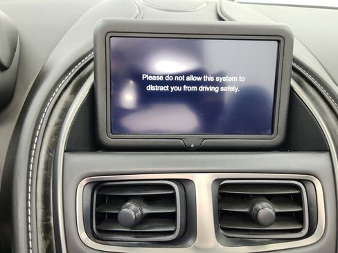 Used 2019 Aston Martin DB11 Volante RWD image 32