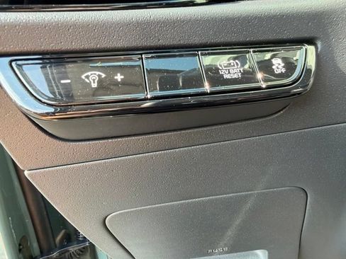 Certified 2023 Kia Niro EX FWD image 22