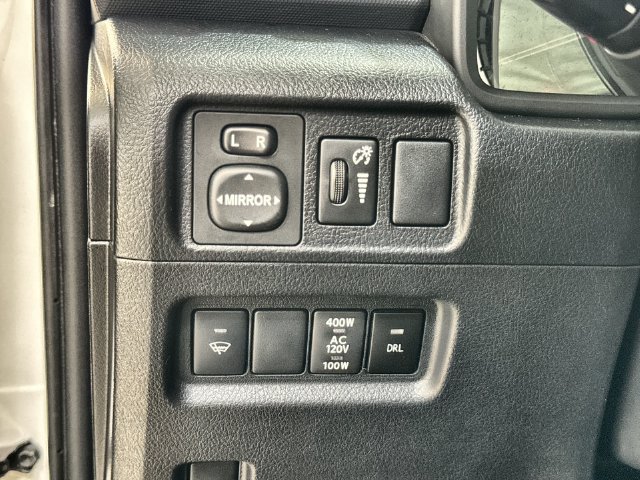 Used 2018 Toyota 4Runner SR5 Premium RWD image 34