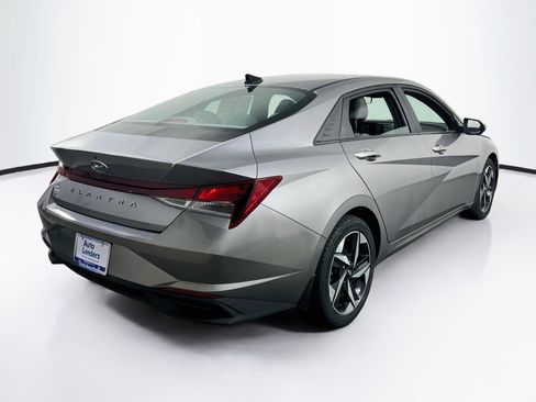 Used 2023 Hyundai Elantra SEL w/ Convenience Package FWD image 5
