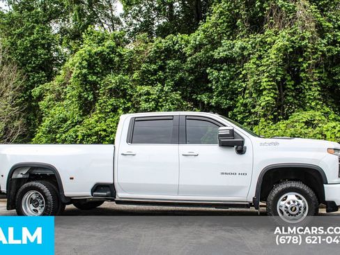 Used 2022 Chevrolet Silverado 3500 High Country w/ Technology Package AWD/4WD image 6