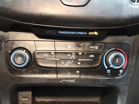 Used 2018 Ford Focus SE image 21