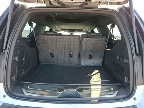 New 2026 Chevrolet Suburban High Country w/ Sun And Tow Package AWD/4WD image 21