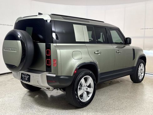Used 2025 Land Rover Defender 110 S AWD/4WD image 5