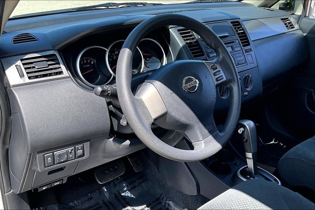 Used 2012 Nissan Versa 1.8 S w/ Plus Pkg FWD image 15
