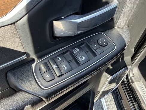 Used 2022 RAM 3500 Laramie AWD/4WD image 15