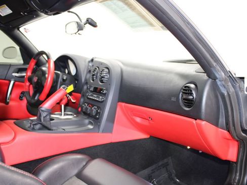 Used 2004 Dodge Viper SRT-10 RWD image 24