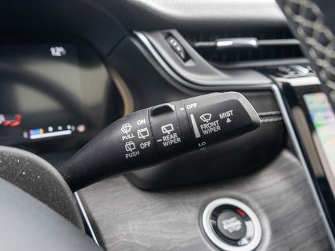 Used 2023 Jeep Grand Cherokee L Limited w/ Luxury Tech Group II image 29