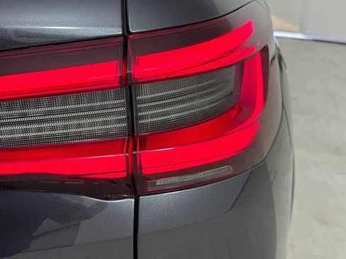 Used 2021 BMW X5 sDrive40i w/ Premium Package RWD image 35