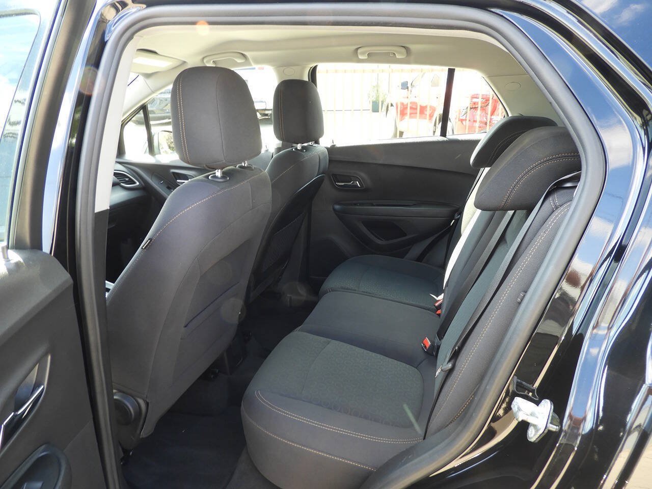 Used 2019 Chevrolet Trax LS FWD image 24